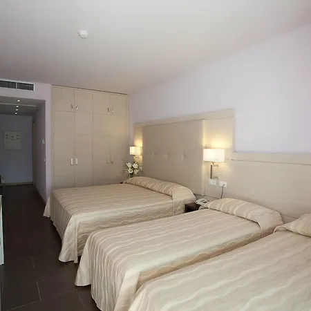 Porto Azzurro 3* シルミオーネ