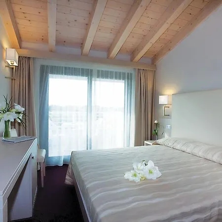 Porto Azzurro ホテル 3*