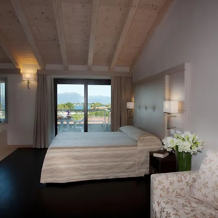 Porto Azzurro ホテル 3*