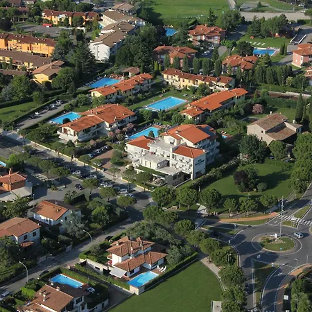 ホテル Porto Azzurro シルミオーネ
