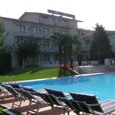 Porto Azzurro シルミオーネ