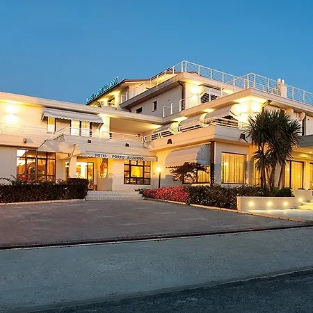 ホテル Porto Azzurro 3*
