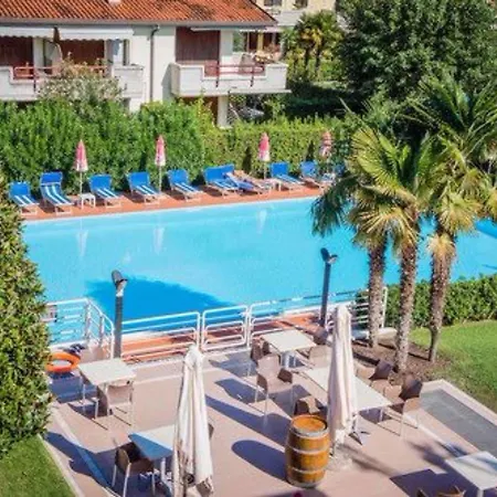 Porto Azzurro ホテル 3*